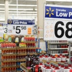 ¿Para qué sirve comparar precios en Walmart y en otras tiendas en línea?